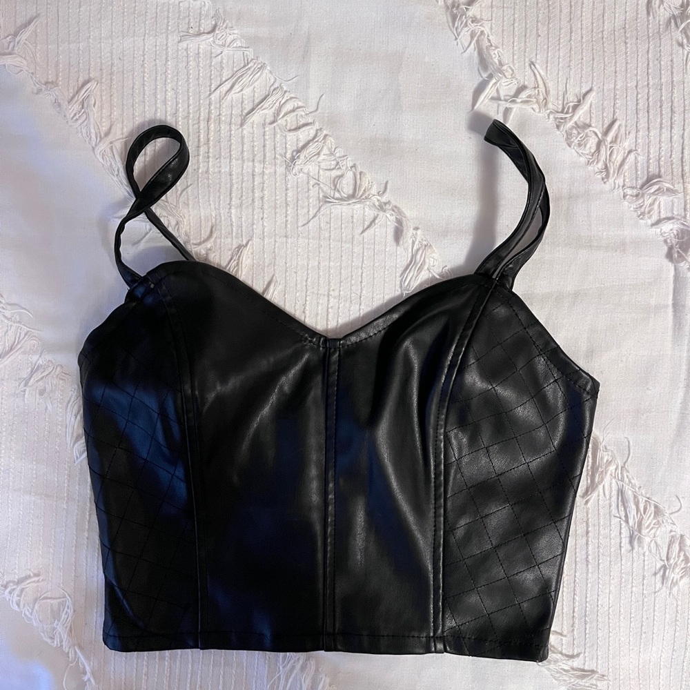 Black crop top